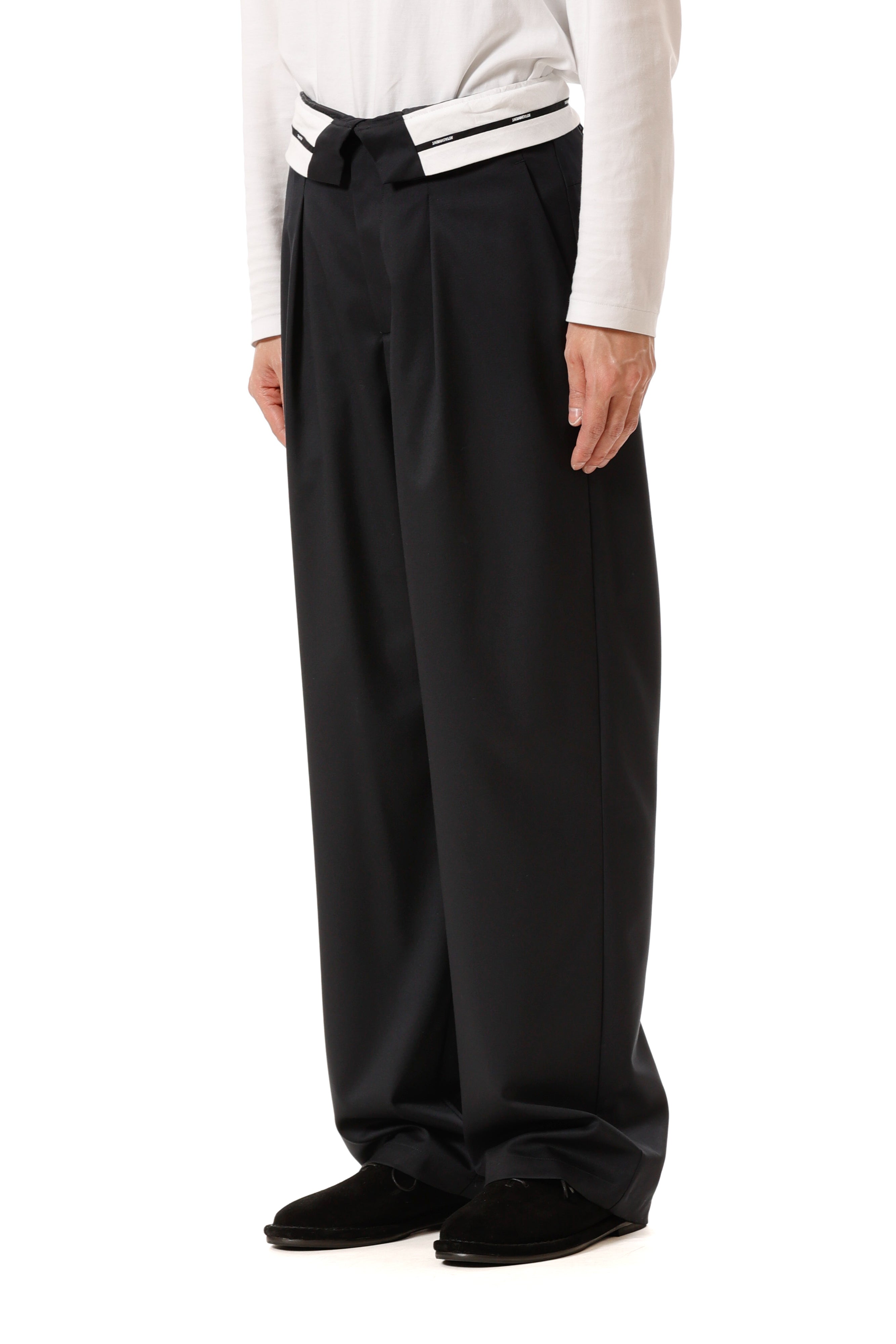 AP52-031 ポリエステル/ウール/シルクギャバジン フラップパンツ