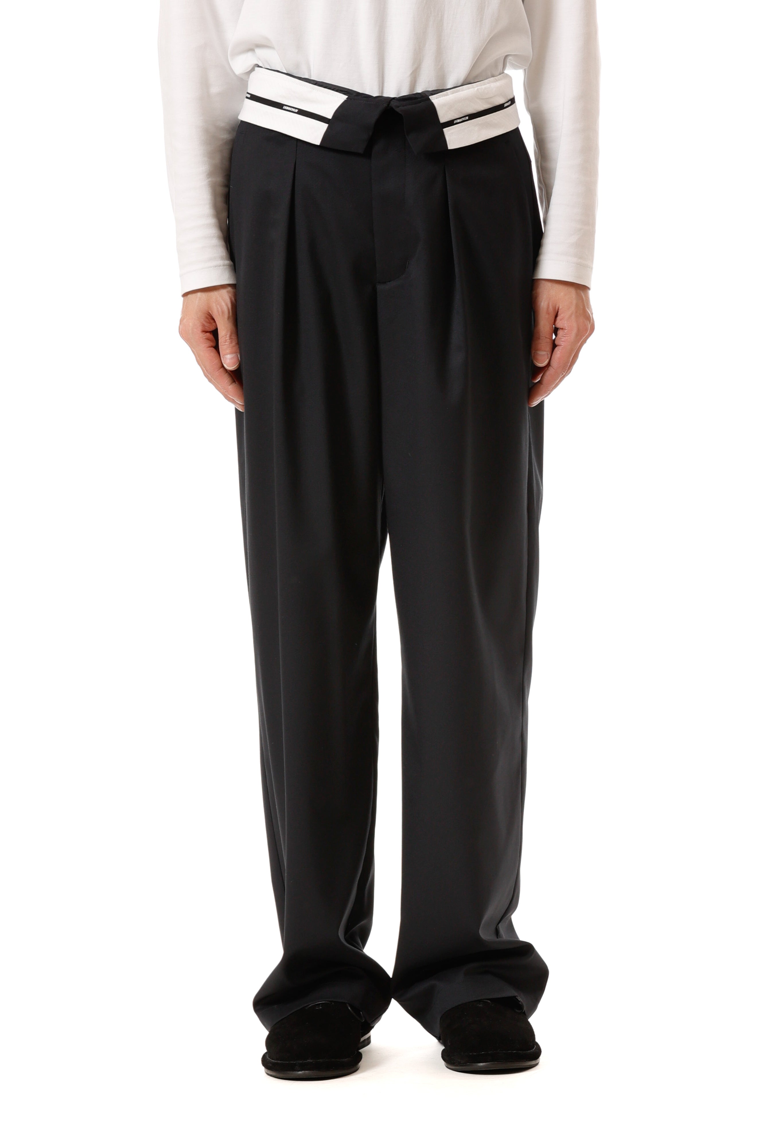 AP52-031 ポリエステル/ウール/シルクギャバジン フラップパンツ