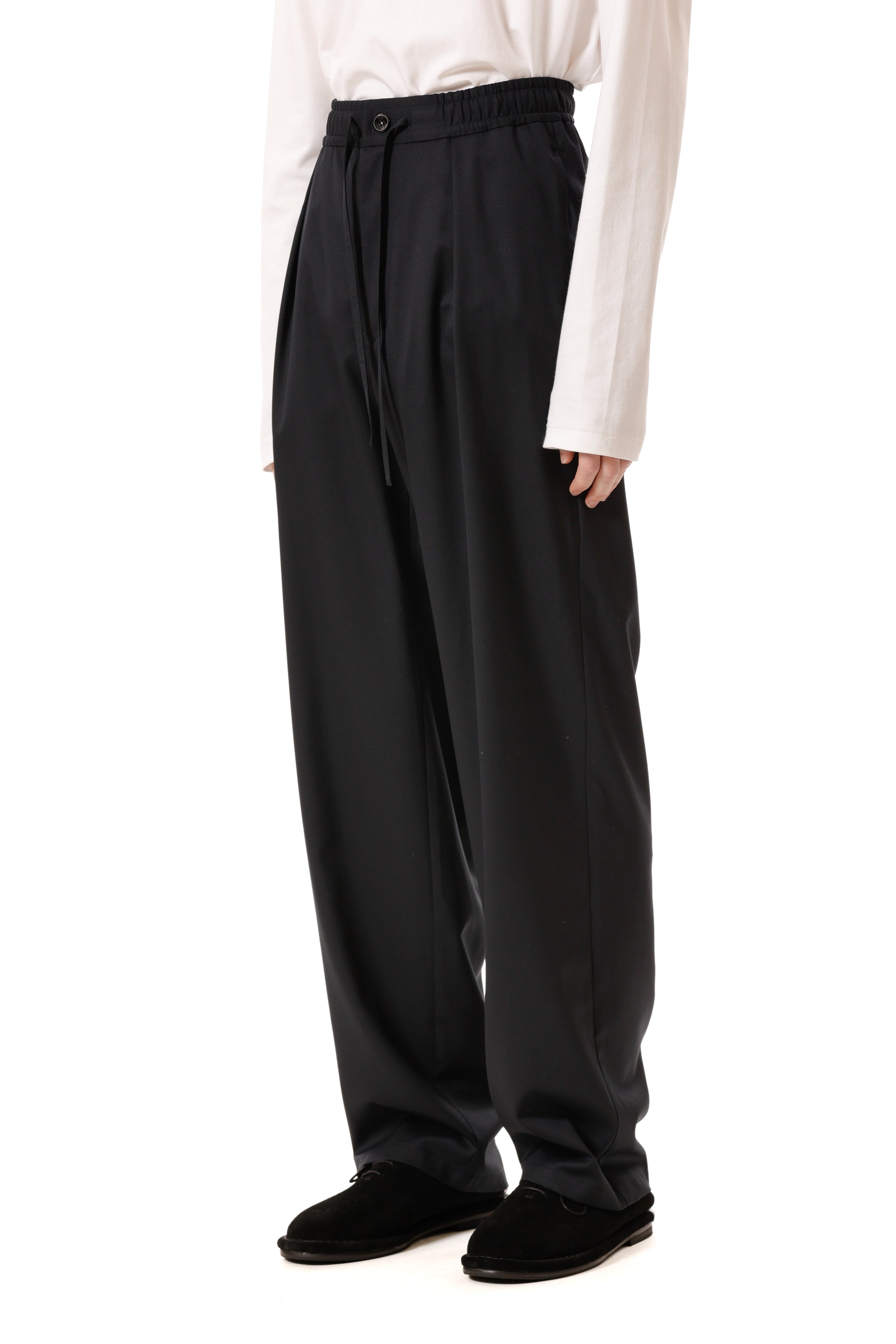 AP52-060 ポリエステル/ウール/シルクギャバジン ワンタックイージーパンツ