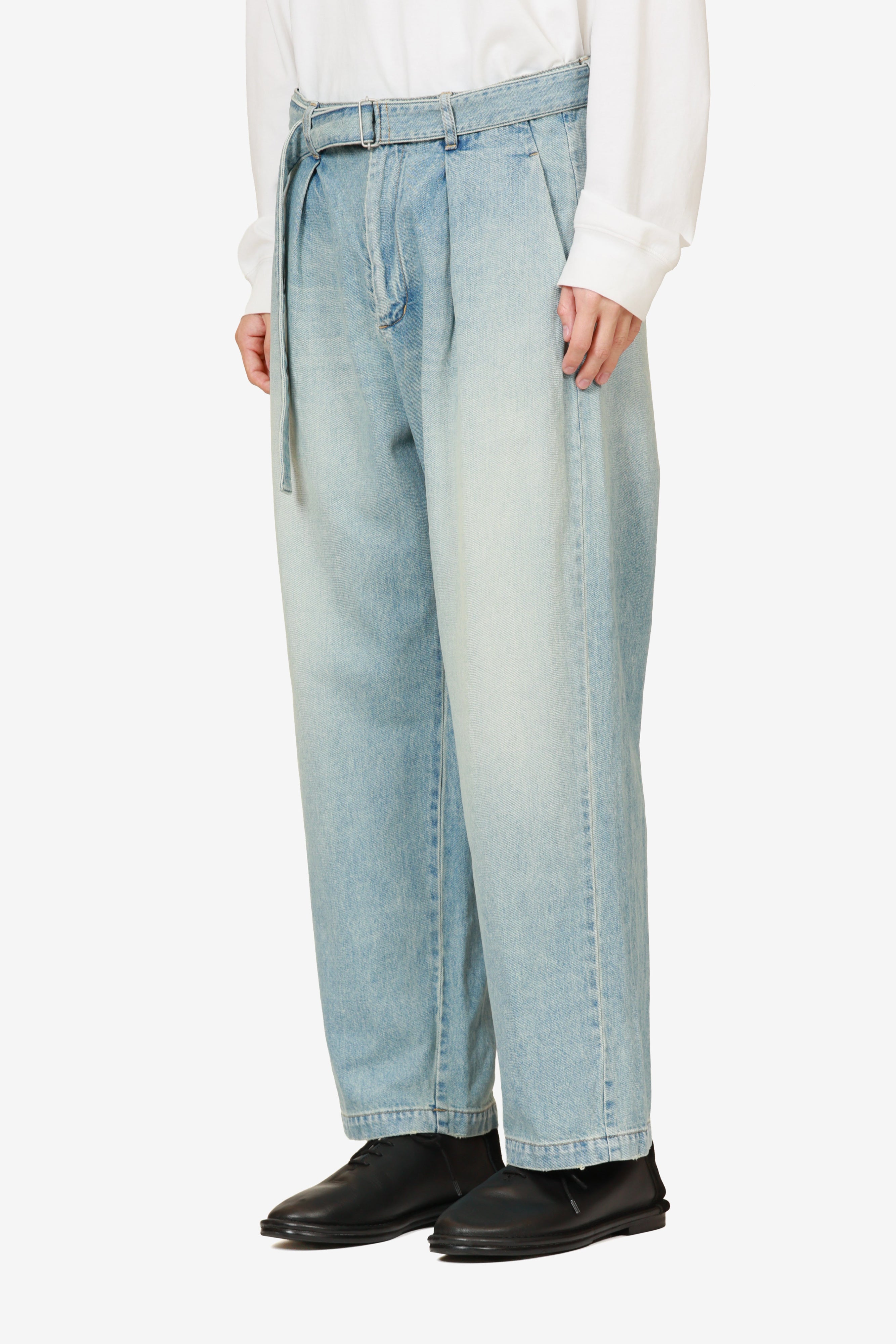 限定商品 AP52-124 11オンスデニム ベルト付き1タックワイドテーパード