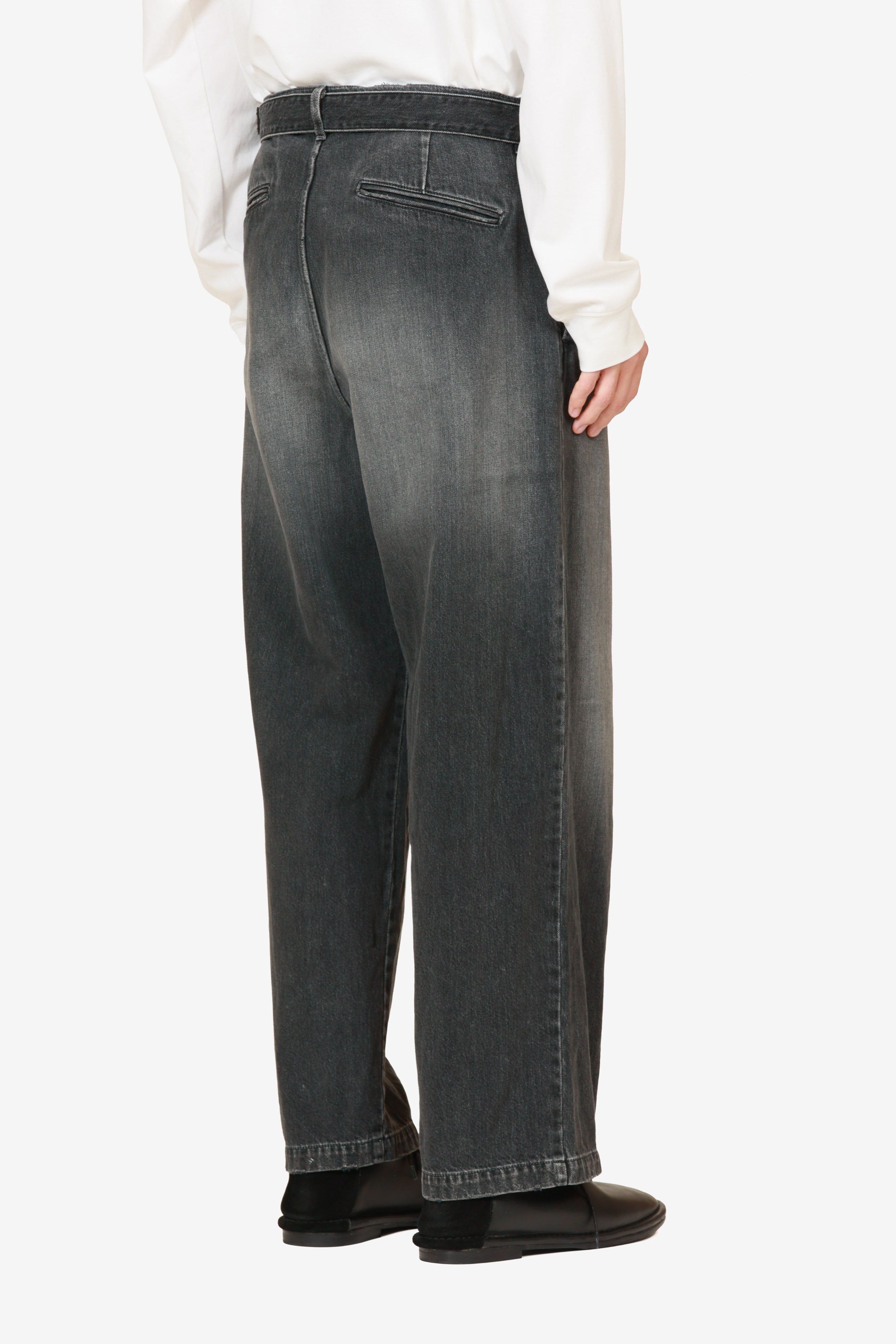 限定商品 AP52-124 11オンスデニム  ベルト付き1タックワイドテーパードパンツ