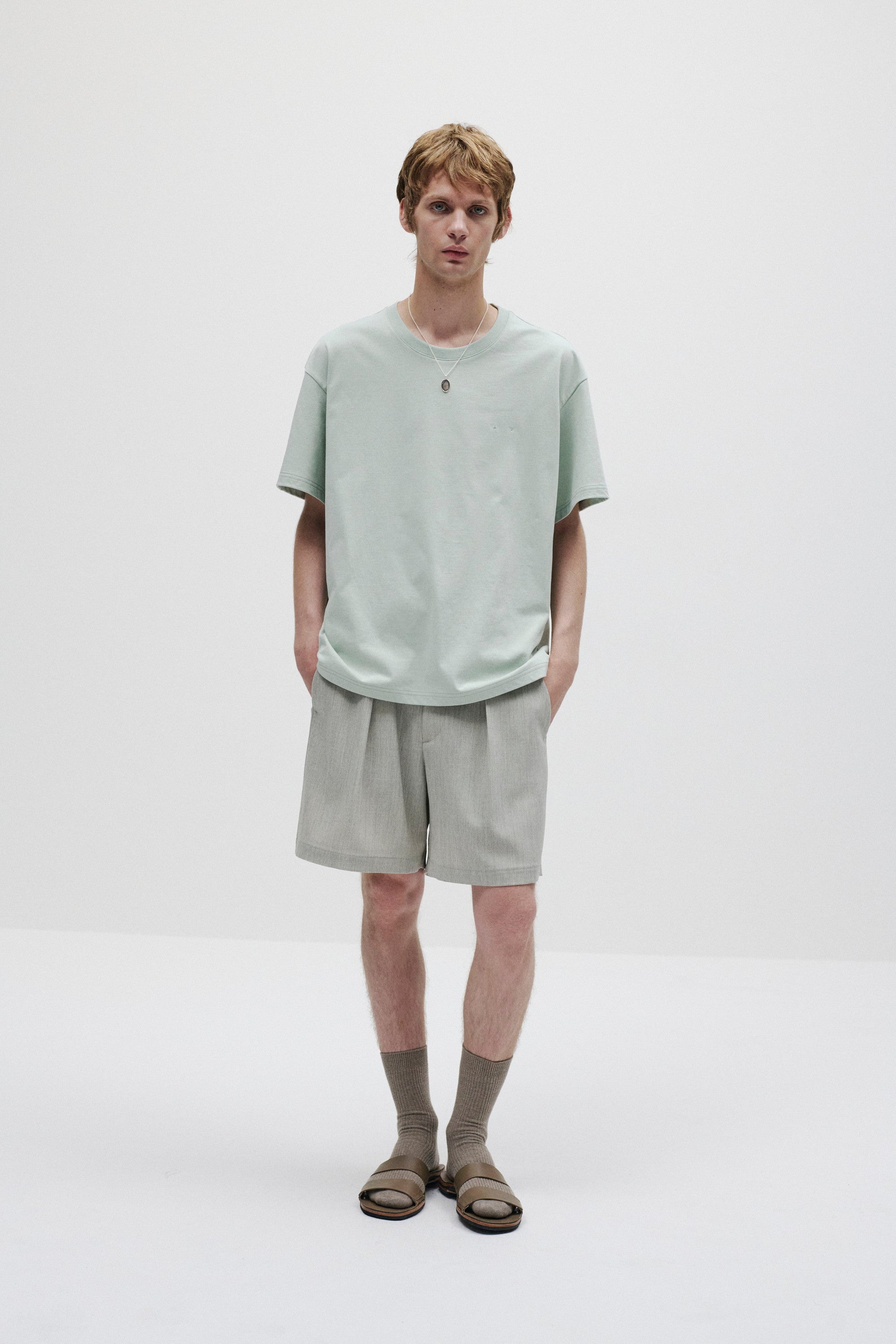 ハイツイストウールギャバジンキャンバス 1タックショートパンツ