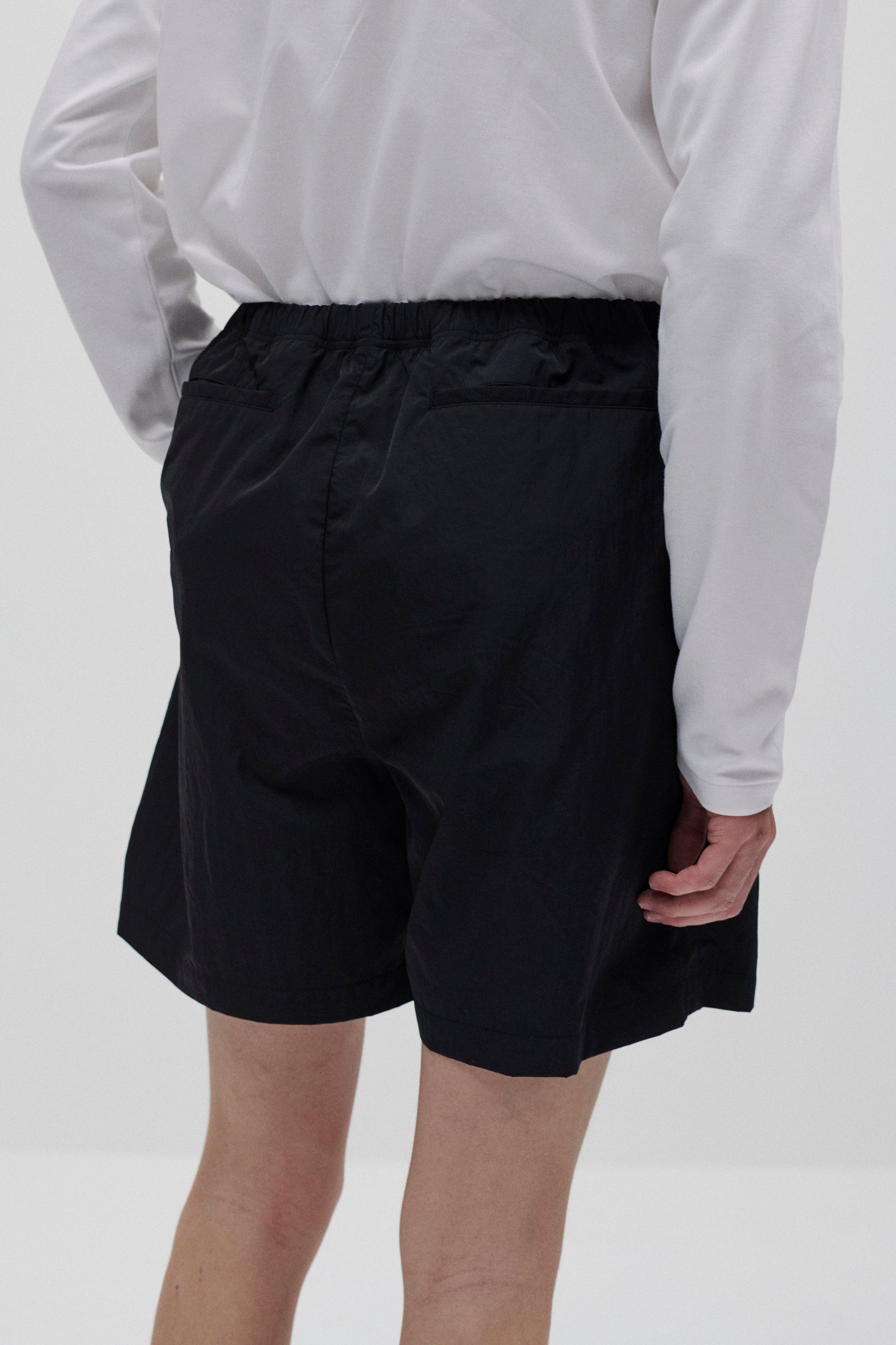 ナイロンタフタ ショートパンツ