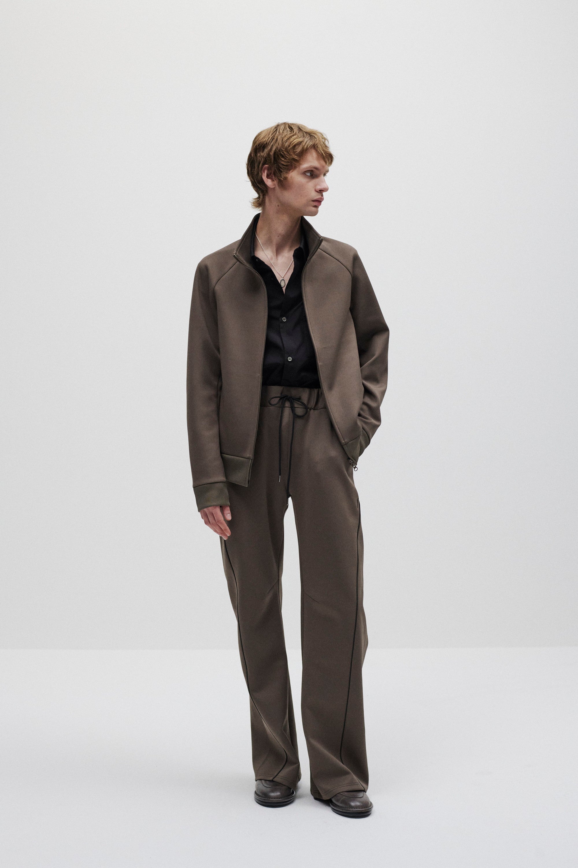 ポリエステルストレッチダブルニット 3Dトラックワイドパンツ