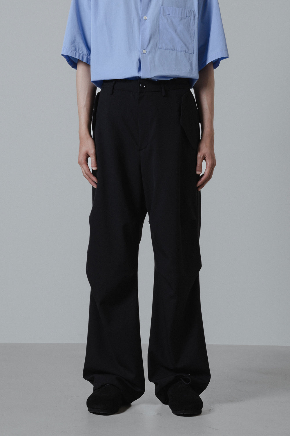 Attachment テックウール レギュラーフィット パンツネイビー 3 REGULAR-FIT TAILORED WOOL TROUSERS レギュラーフィット