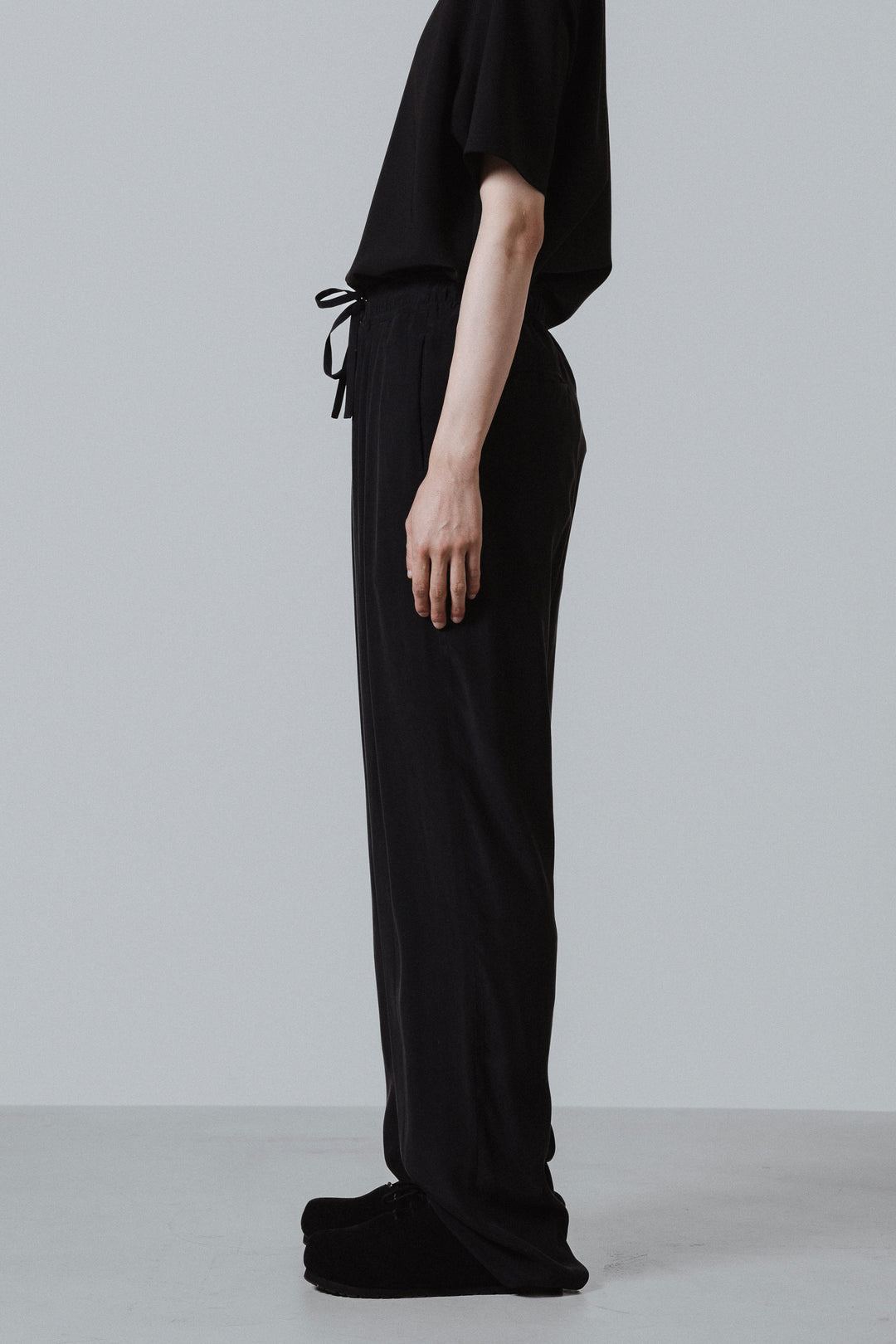 AP51-015 キュプラ/レーヨンフィブリルタフタ イージーパンツ