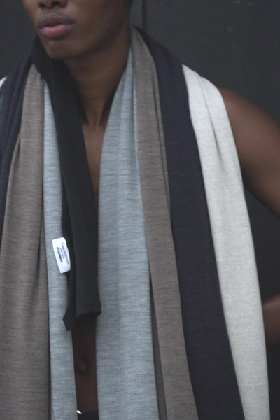 9月12日発売 AA52-007 × JOHN SMEDLEY MERINO EXTRAFINE WIDE STOLE